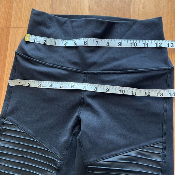 Alo Yoga High-Waist Moto Leggings Black Size Medium - Picture 5 of 13